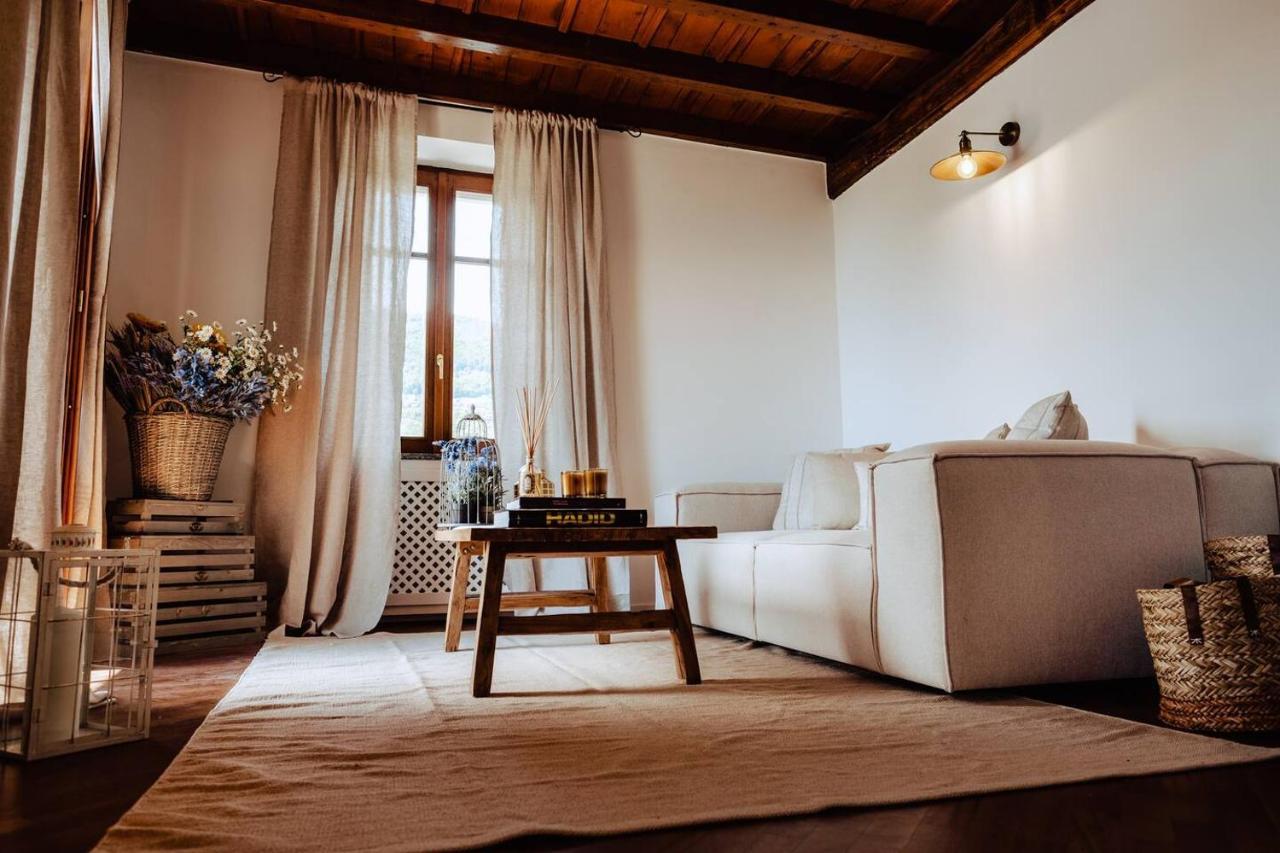 Apartment Penthouse On Isola Dei Pescatori